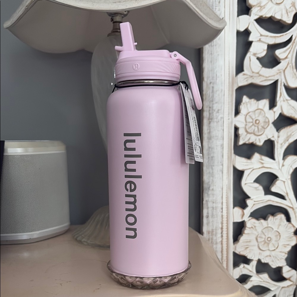 Lululemon Pink Water Bottle NWT - Picture 3 of 3